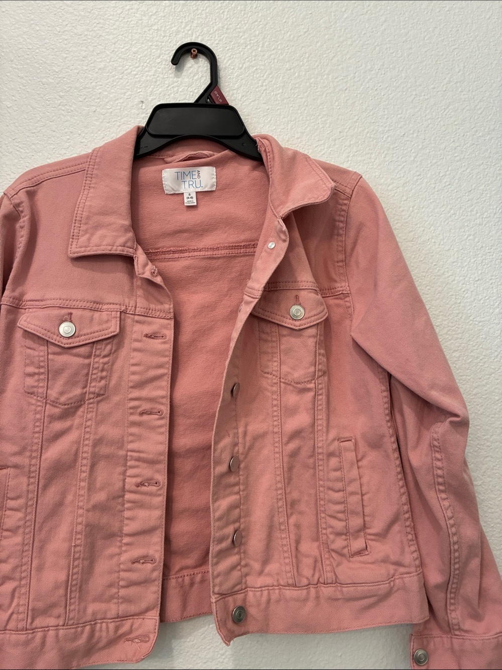Pink jacket size small - Picture 2 of 7